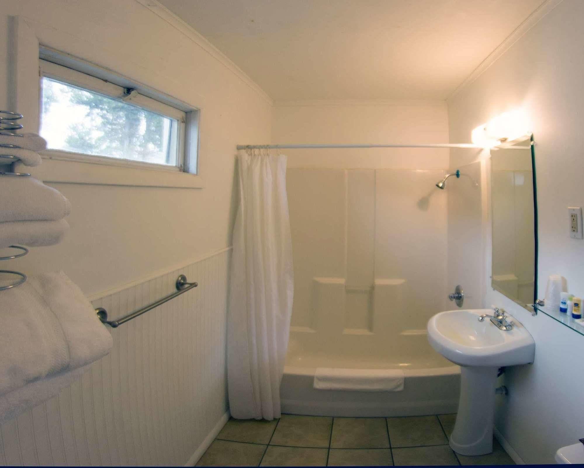 Yellowstone Holiday Motel 웨스트 엘로스톤 외부 사진