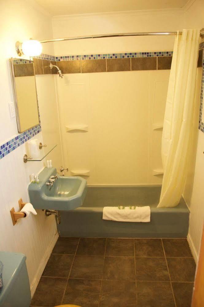 Yellowstone Holiday Motel 웨스트 엘로스톤 외부 사진